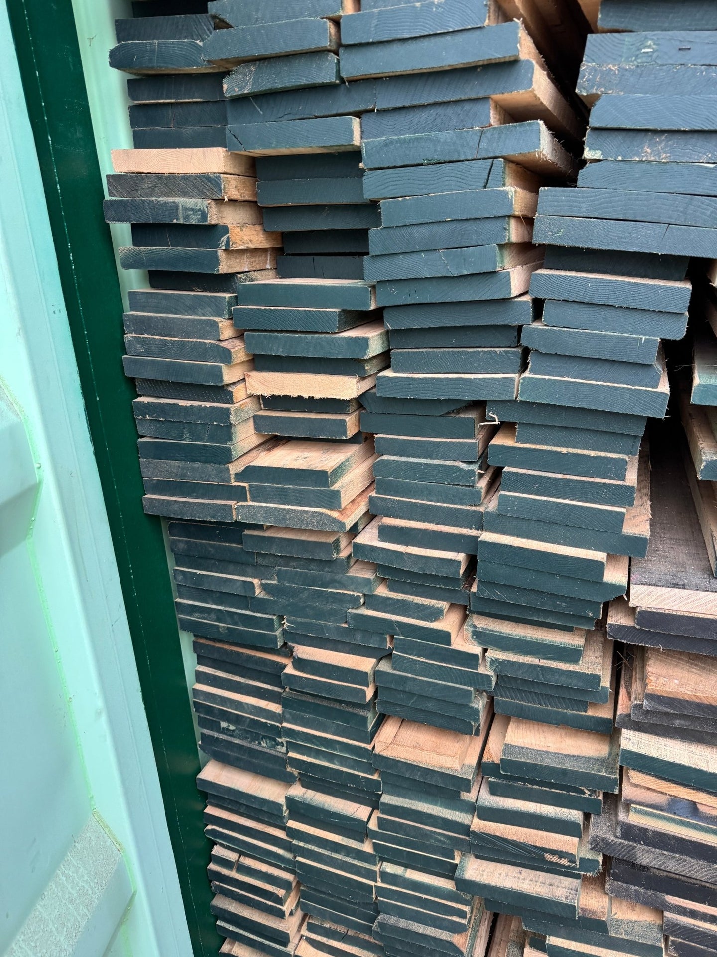 Joinery Solid Oak Kiln Dried Rough Sawn Plank 27mm - Hardwood Yard