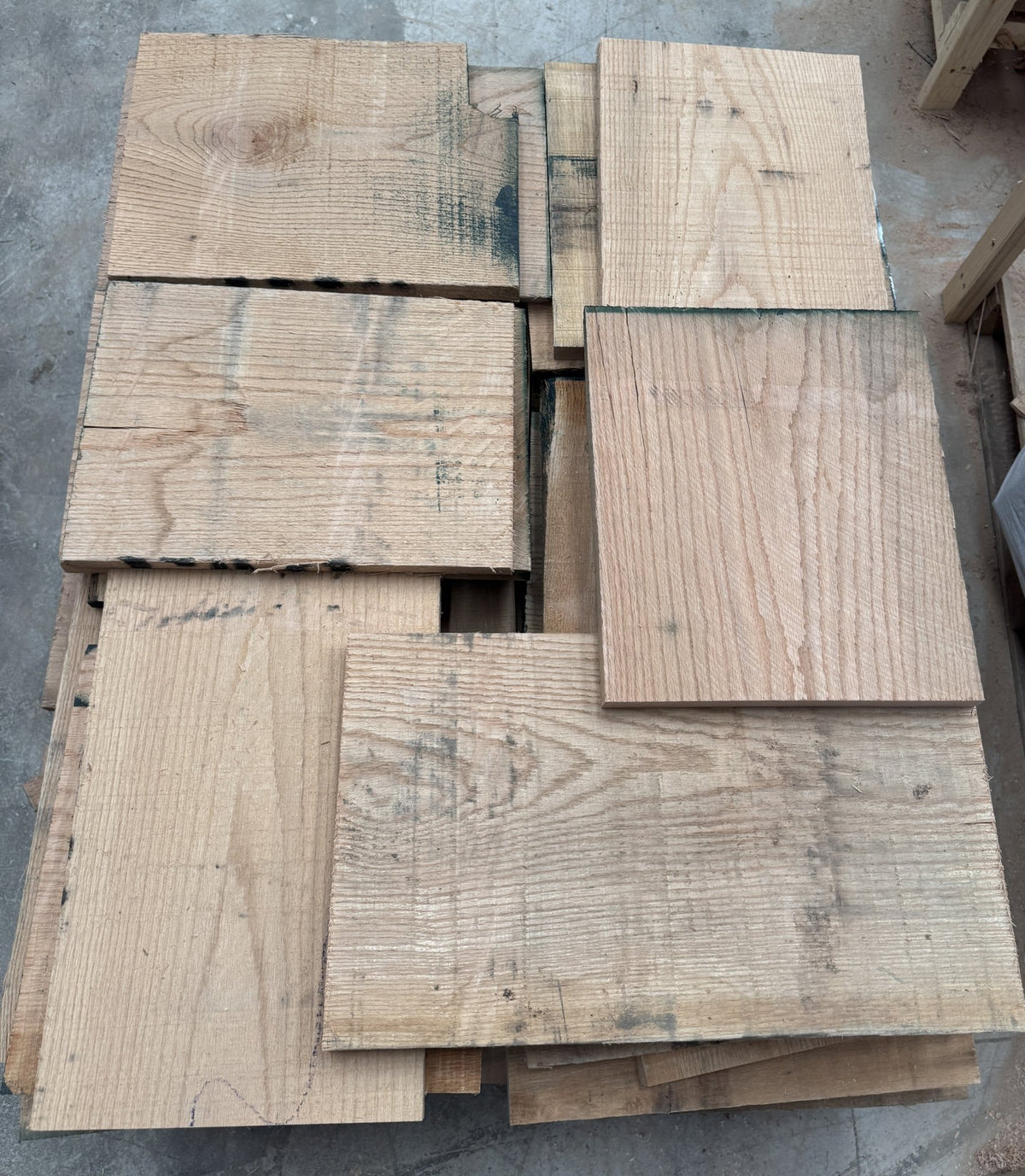 Joinery Solid Oak Wood Kiln Dried Off-cuts Palet - Hardwood Yard